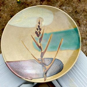 VIN Mashikio Jaki Art Pottery Tan Blue and Brown Wheat Slip Ceramic Dish 11x2".